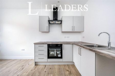 1 bedroom flat to rent - Photo 3