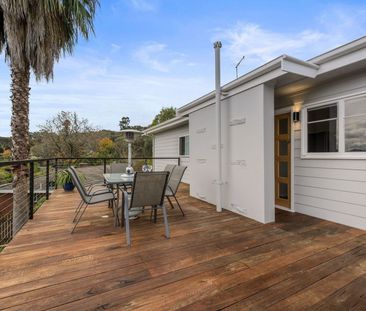 RENOVATED 2 BEDROOM UNIT IN QUIET WEST ALBURY LOCATION - Photo 5