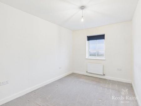 3 bedroom terraced house to rent - Photo 2