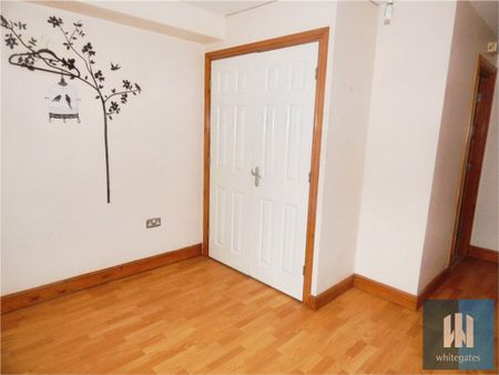Back Lord Street, Halifax, West Yorkshire, HX1 - Photo 2