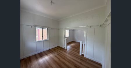 Newly Renovated 4 Bed Queenslander with Courtyard - Photo 5