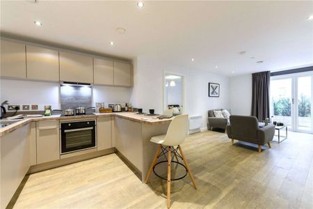 2 BED 2 BATH APARTMENT | AVAILABLE NOW | IN HIGH DEMAND | PARKING AVAILABLE | PRIME LOCATION | 24-HOUR CONCIERGE | RESIDENTS GYM - Photo 4