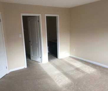 For Lease - 5 Mccandless Crt Court, Milton, Ontario - Photo 3