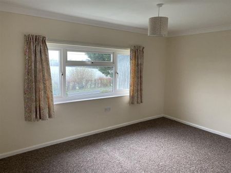 3 bedroom detached house to rent - Photo 5