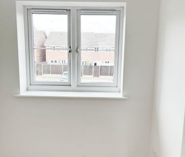 Queens Ave, Glazebury - Photo 6