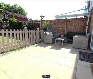3 bedroom semi-detached house to rent - Photo 6