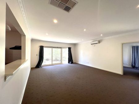 Chic Farmhouse - Photo 3