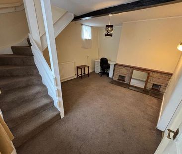 2 bedroom semi-detached house to rent - Photo 2