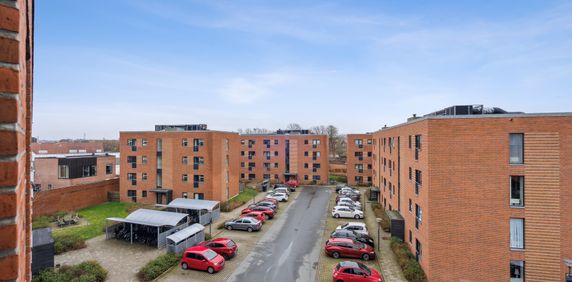 Moderne og lys lejlighed - Photo 2