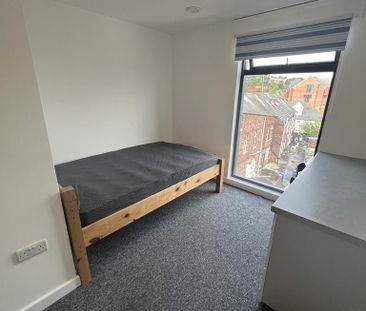 1 bedroom in a flat share to rent - Photo 6