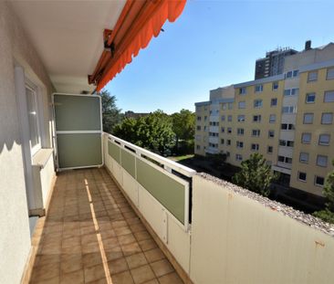 Komfortable 1-Zimmer-Wohnung mit sonnigem Balkon und Aufzug - Photo 3