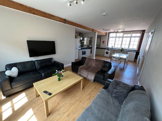 Room in a Shared Flat, Bells Square, S1 - Photo 1