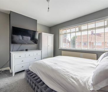 3 bedroom semi-detached house to rent - Photo 6