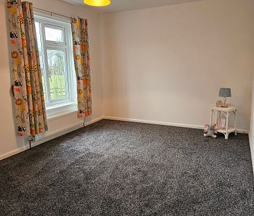 2 Bedroom End Terraced Property to Rent in Station Town - Photo 1