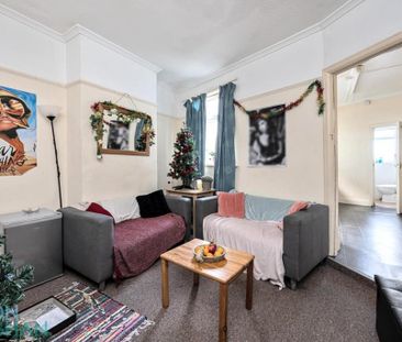 4 bedroom terraced house to rent - Photo 1