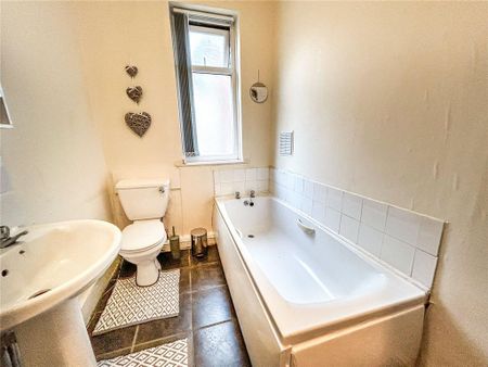 6 bedroom semi-detached house to rent - Photo 3
