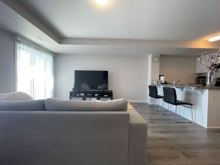 For Lease - 31 ZOISITE Private, Barrhaven, Ontario - Photo 2