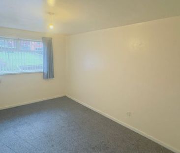 Blackpool View, Leeds, LS12 5PE - Photo 6