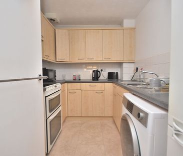 2 bedroom flat to rent, - Photo 2