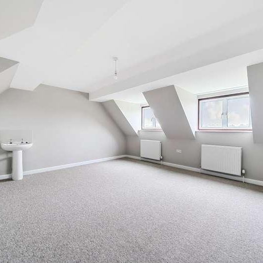 The Mews, Stratton Cleeve, Cheltenham Road, Cirencester, Gloucestershire, GL7 - Photo 1