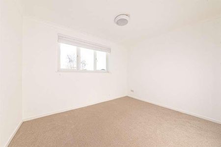 Medina Close, Woosehill, Wokingham, RG41 - Photo 3