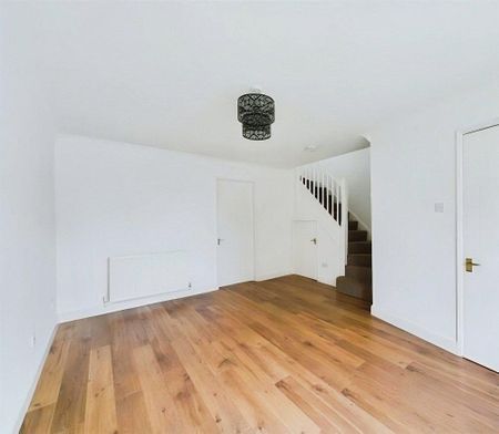 3 bedroom end of terrace house to rent - Photo 5