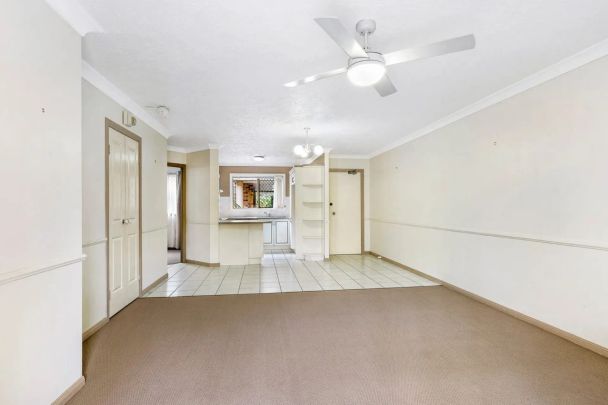 Stylish Ground-Floor Unit in Prime Hawthorne Location - Photo 1