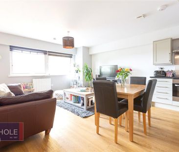 2 bedroom apartment to rent - Photo 2