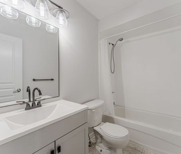 For Lease - 75 Winchester Terrace, Barrie, Ontario - Photo 2