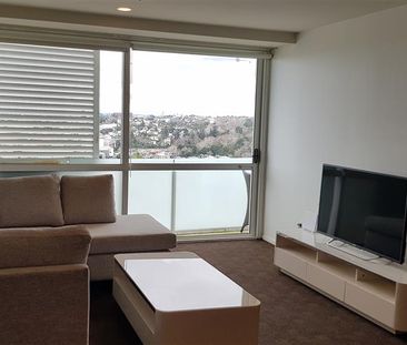 CITY CENTRE - 2 Bedroom Apartment with View and Carpark - Photo 1
