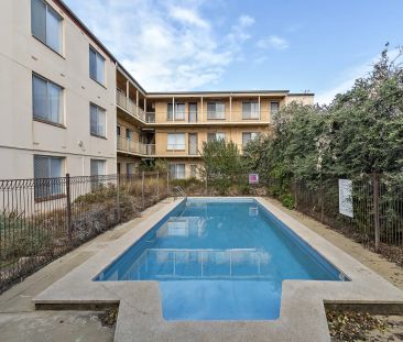 Fully Furnished Two Bedroom Gem in Prime Location - Photo 2