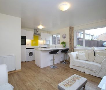 2 bedroom semi-detached bungalow to rent - Photo 5