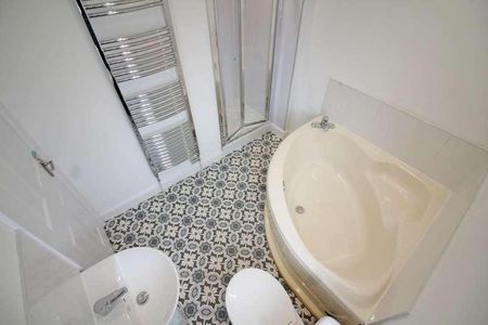 Chesham Road, Chesham, BL9 - Photo 5