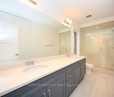 Townhouse For Lease | W8144082 - Photo 2