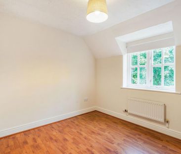 4 bedroom detached house to rent - Photo 3