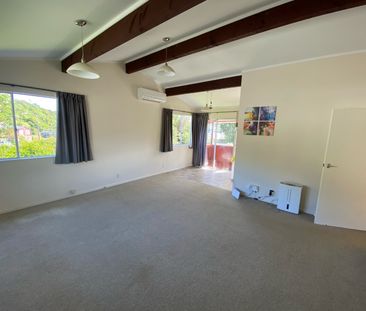 54 Churton Drive, Churton Park - Photo 2