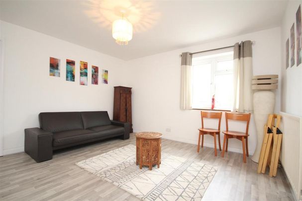 4 bedroom flat to rent - Photo 1