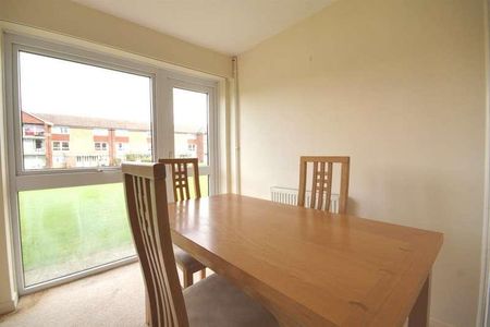 Benhall, GL51 - Photo 2