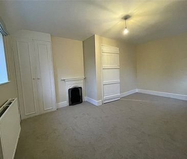Refurbished 4 bedroom detached character house with far reaching vi... - Photo 6