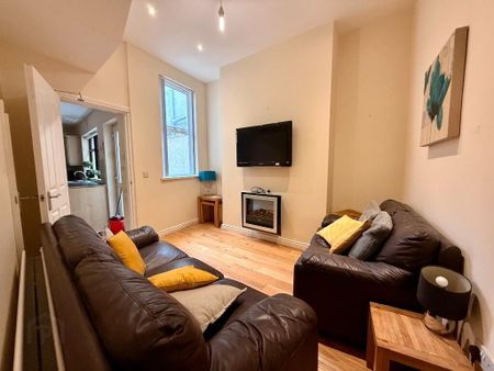 75 Fitzwilliam Street, Belfast, BT9 6AX - Photo 4