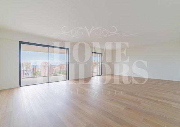 Apartamento T4 em Lisboa
