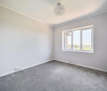 4 bedroom semi-detached house to rent - Photo 6