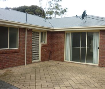 NEATLY PRESENTED THREE BEDROOM HOME - Photo 4