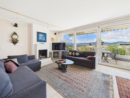 GENEROUS & FURNISHED - IDEAL FOR DIPLOMATS - Foto 3