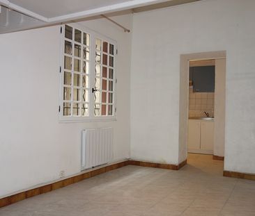 Location Appartement 1 pièce 22m² NIMES 30000 - Photo 1