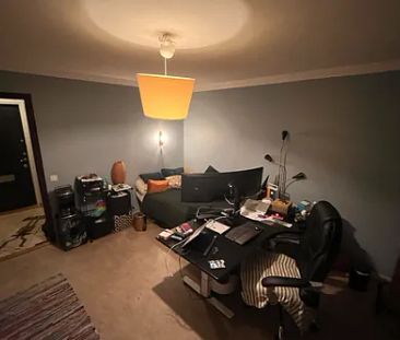 Private Room in Shared Apartment in Storskogen - Foto 6