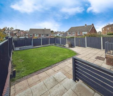 3 bedroom semi-detached house to rent - Photo 3