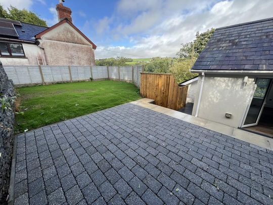 2 bedroom house to rent - Photo 1
