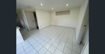 Fantaqstic 2 bedroom granny flat! - Photo 5