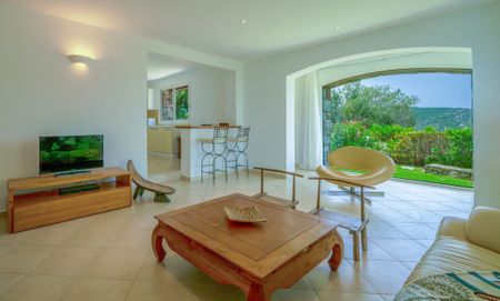 Rental House Saint-Florent 8 Rooms 350 m² - Photo 2